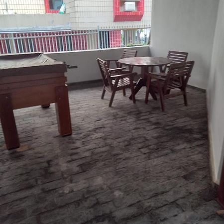 Poucos Passos Da Praia Da Enseada, Melhor Praia Do Guaruja E Ao Lado De Varios Estabelecimentos, Podendo Fazer Tudo A Pe ! Ngoại thất bức ảnh